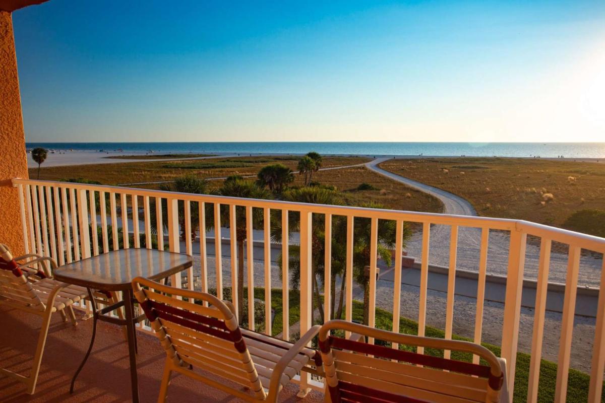Popular attractions Area Nearby Property